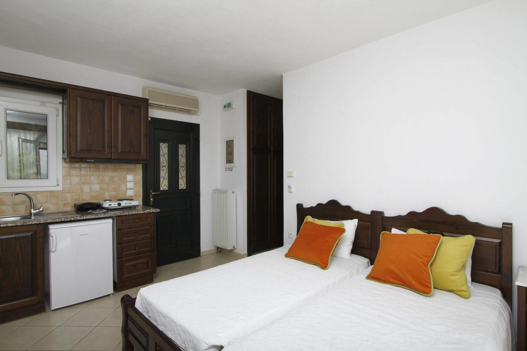 Amygdalies Apartments Міріна Екстер'єр фото